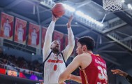 虎扑nba-超级外援耍大牌！消极比赛，总经理和主教练却不敢裁
