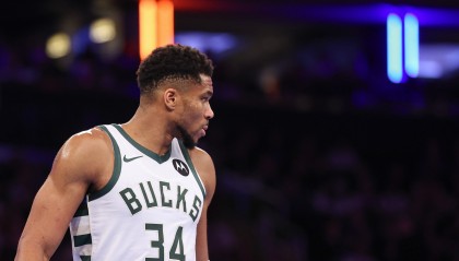 美记：多队高管认为雄鹿将采取激进操作安抚字母哥 试图赢在当下