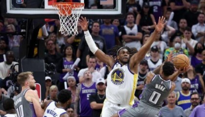 3战狂抢56板！卢尼变季后赛篮板王 勇士冲冠添利器